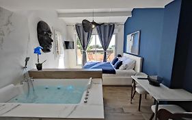 Suites JM - Les Pins Marines - Jacuzzi&Vue Mer